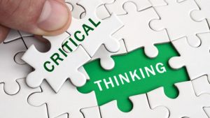 تفکر انتقادی چیست؟ – کاربرد، مزایا، اهمیت و راههای تقویت